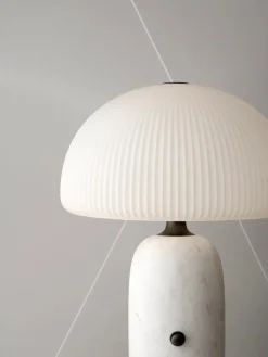 Sculpture bordlampe fra<Vipp Best