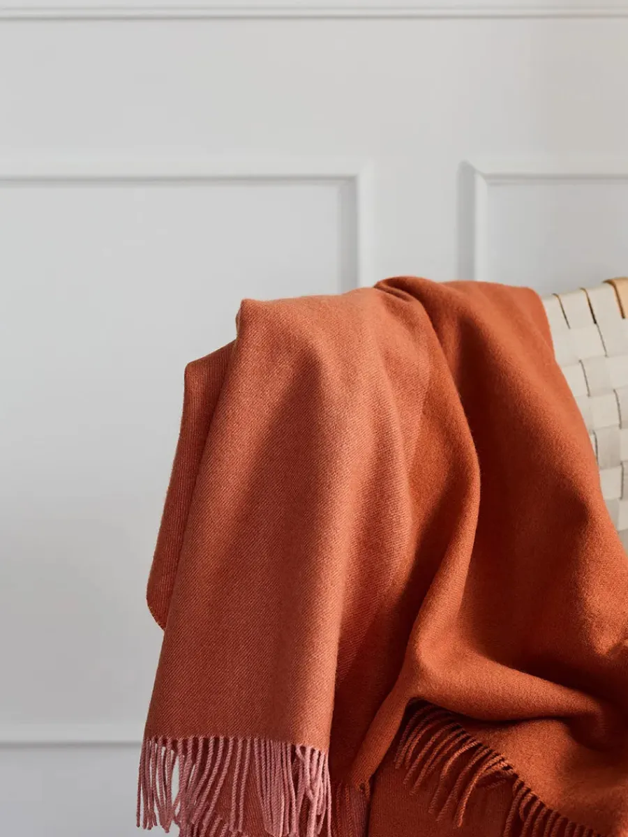 Secret Plaid, blush/rosa fra<Silkeborg Uldspinderi New