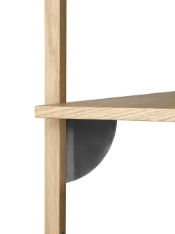 Sector Shelf S/N fra<Ferm Living Outlet