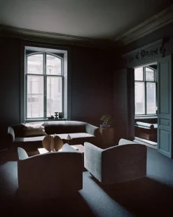 Shore Sofa 2 Seater Plinth, umber fra<New Works Outlet