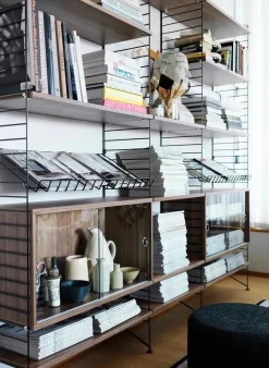 Skab m. Glaslåger fra String<String Furniture Online