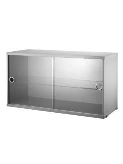 Skab m. Glaslåger fra String<String Furniture Online