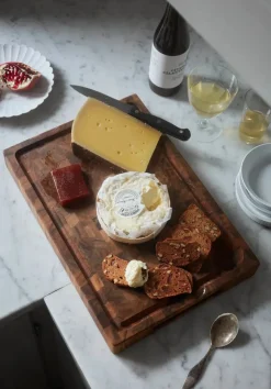 Skagerak Dania skærebræt 56x35 fra<Fritz Hansen Online