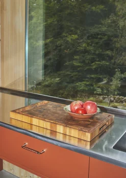 Skagerak Dania skærebræt 56x35 fra<Fritz Hansen Online