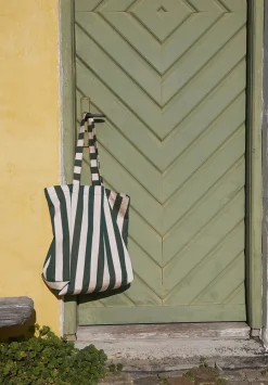 Skagerak Drachmann Jubilæums Tote Bag, light apricot/dark green fra<Fritz Hansen Online