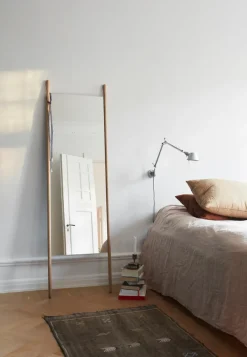 Skagerak Georg Spejl fra<Fritz Hansen Best