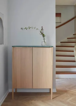 Skagerak Jut High Cabinet fra<Fritz Hansen