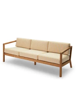 Skagerak Virkelyst 3 pers. Sofa, Golden Yellow Stripe fra<Fritz Hansen Hot
