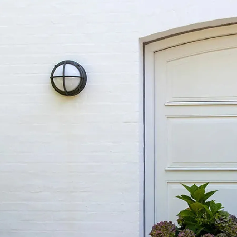 Skot væglampe fra<Louis Poulsen Clearance