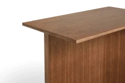 Slit borde i træ fra<HAY New