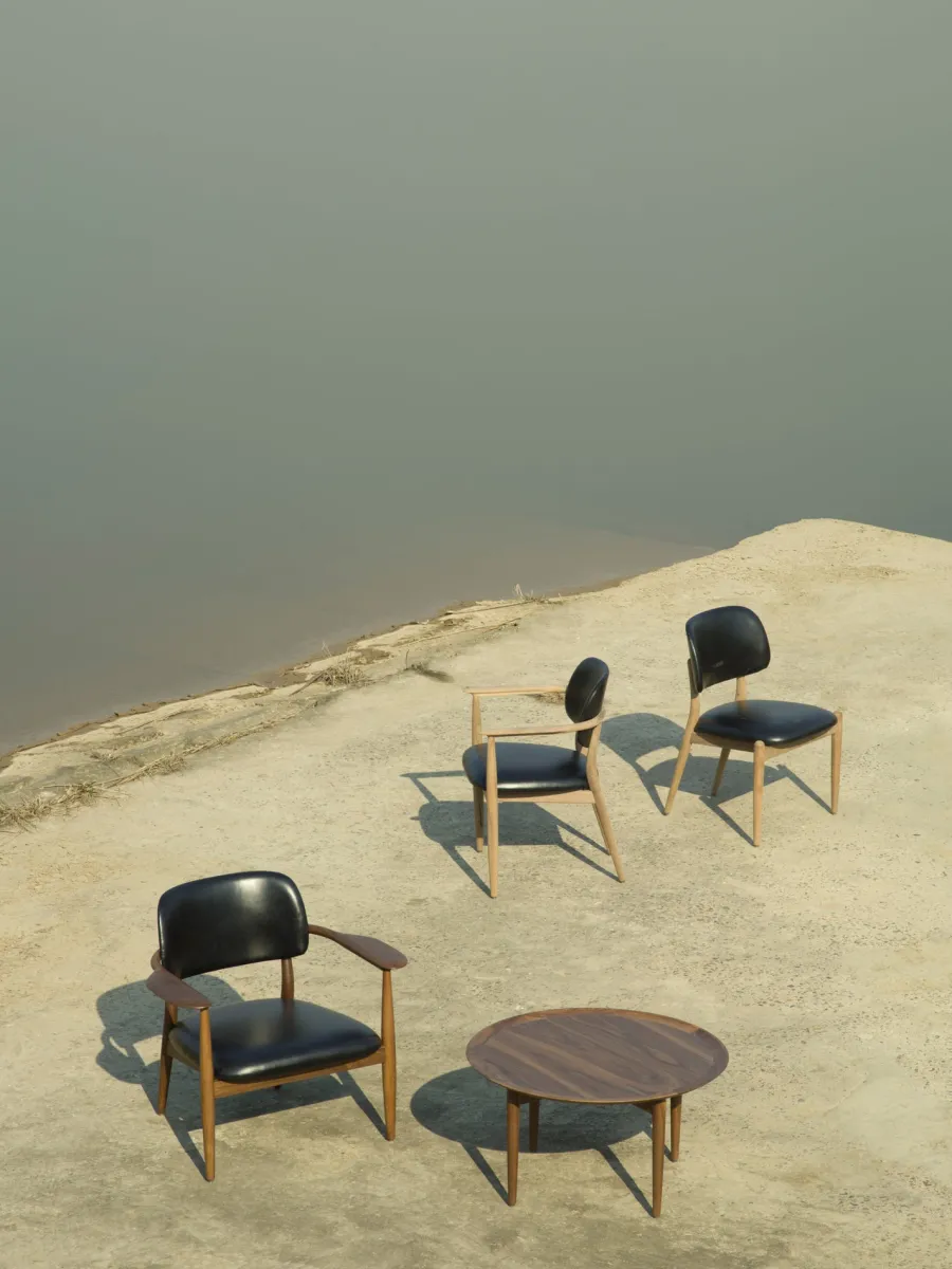 Slow spisebordsstol, eg sort læder fra<Stellar Works Sale