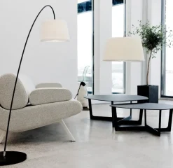 Snowdrop 320 standerlampe fra<Le Klint Hot