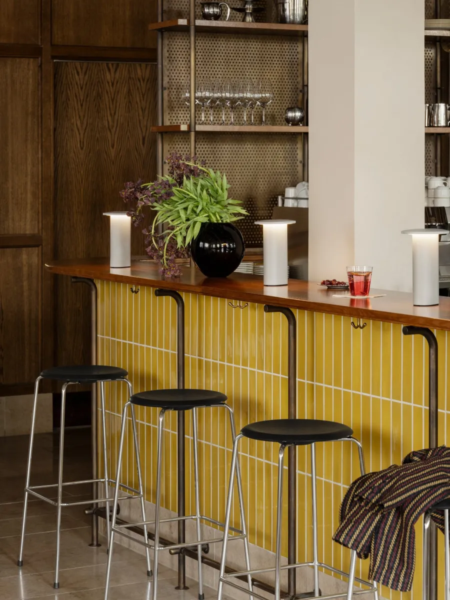 Solae Portable lampe af Cecilie Manz<Fritz Hansen Clearance