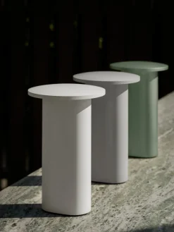 Solae Portable lampe af Cecilie Manz<Fritz Hansen Clearance