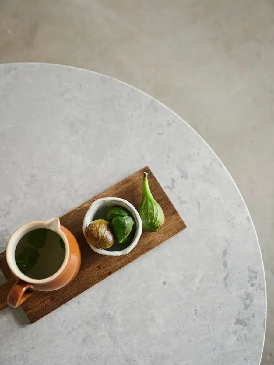 Solar Sofabord fra<Wabi Sabi Nordic Outlet