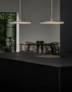 Soleil pendel medium, lys eg, papir skærm fra<Le Klint Clearance