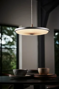 Soleil pendel small, lys eg, plast skærm fra<Le Klint Sale