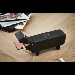 Sort flodhest af<Kay Bojesen