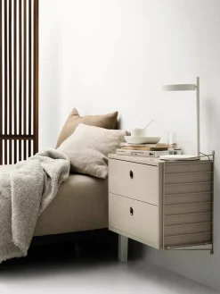 Soveværelse, bundle A fra String<String Furniture Sale