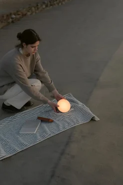 Sphere Adventure Light, warm grey fra<New Works Clearance