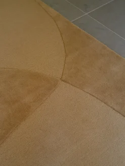 Split Plains Tæppe, Beige fra<Linie Design Best