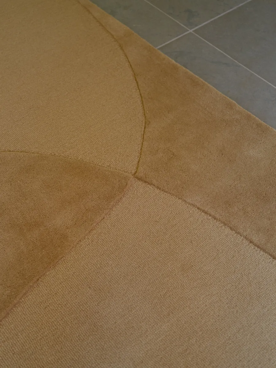 Split Plains Tæppe, White fra<Linie Design New