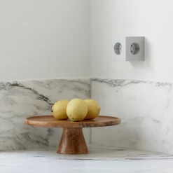 Square 2 Stikdåse med USB, sort fra<Avolt Hot