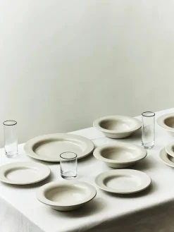 S.R. Large Shallow Bowl fra<Louise Roe Hot