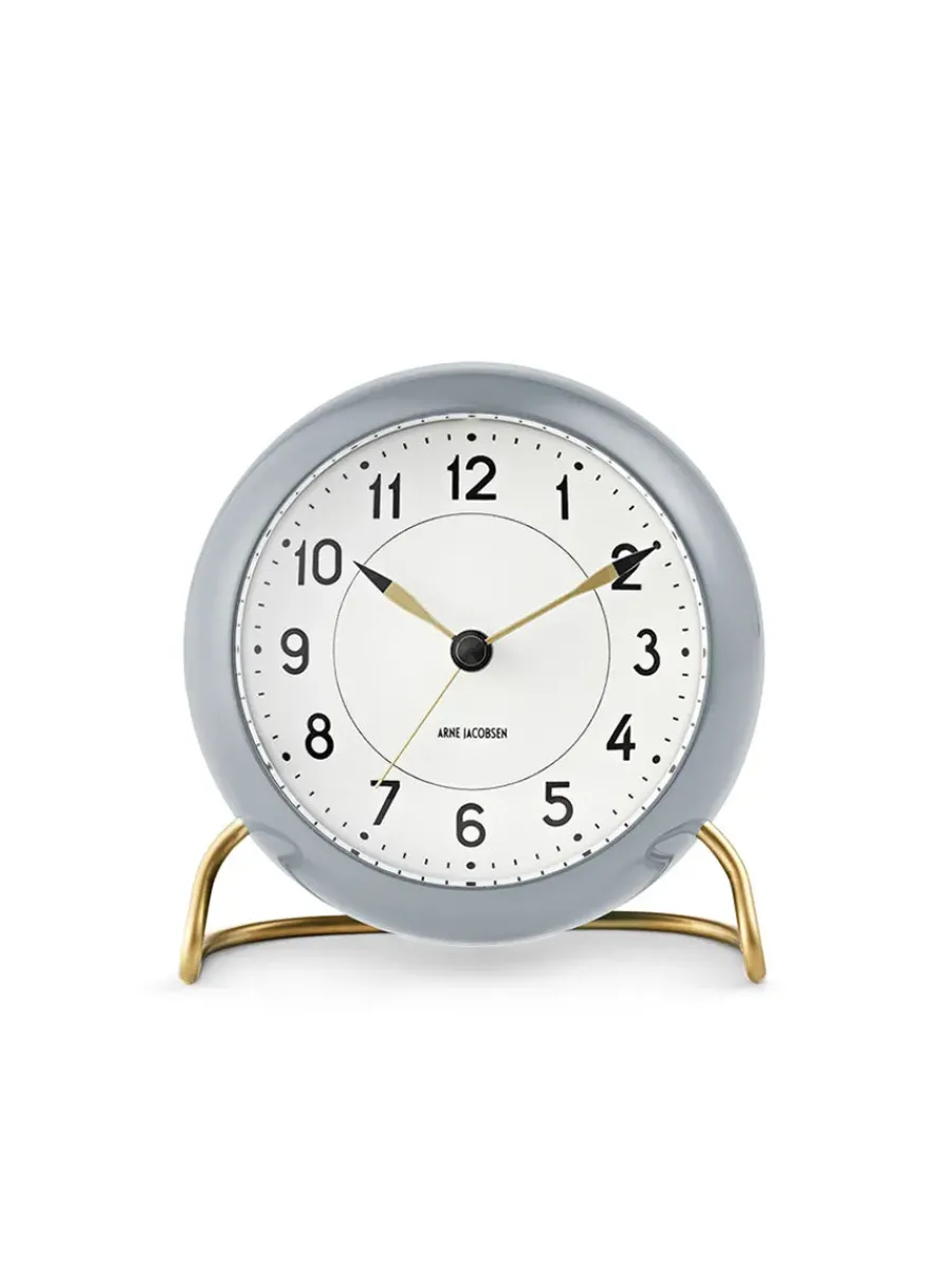 Station Bordur, sort af Arne Jacobsen<Arne Jacobsen Clocks Clearance