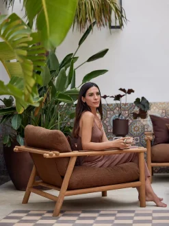 Sticks Loungestol, teak fra<Cane-line Hot