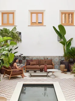 Sticks Loungestol, teak fra<Cane-line Hot