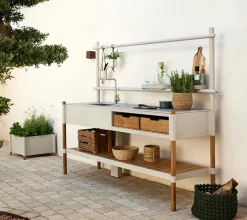 Sticks Outdoor Kitchen fra<Cane-line Hot