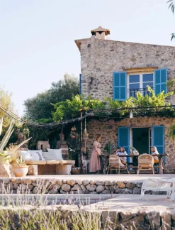 Still - The Slow Home fra<New Mags New