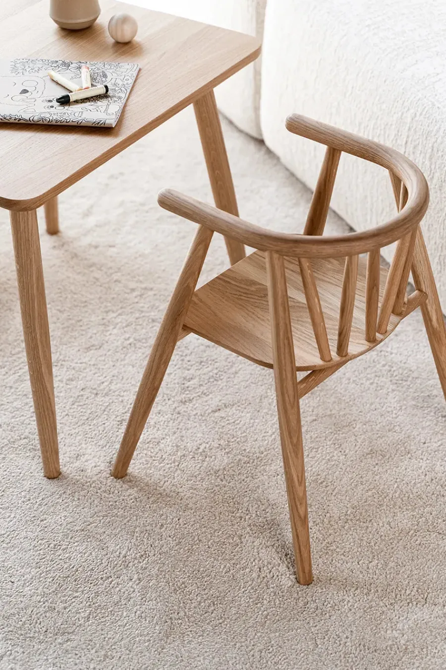 Storm Børnestol, sortlakeret eg fra<Oaklings Outlet