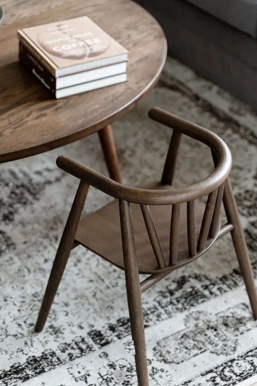 Storm Børnestol, sortlakeret eg fra<Oaklings Outlet