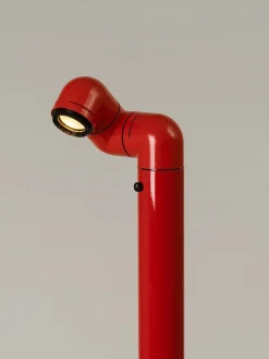 Tatu Alta Gulvlampe, pure red fra Santa and Cole<Santa & Cole Discount