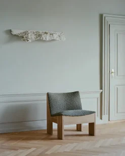 Tenon Lounge Chair, fumed oak fra<New Works Outlet