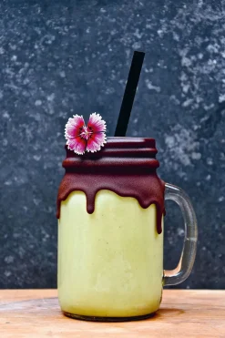 The Avocado Book fra<New Mags Clearance