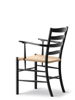 The Klint Armchair, sortlakeret eg fra<Fredericia Furniture Discount