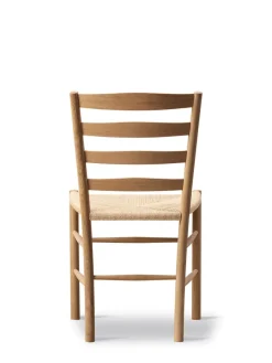 The Klint Chair, sortlakeret eg fra<Fredericia Furniture Clearance