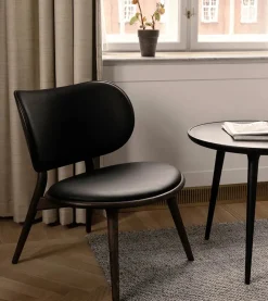 The Lounge Chair, sort bøg med sort læder fra<Mater
