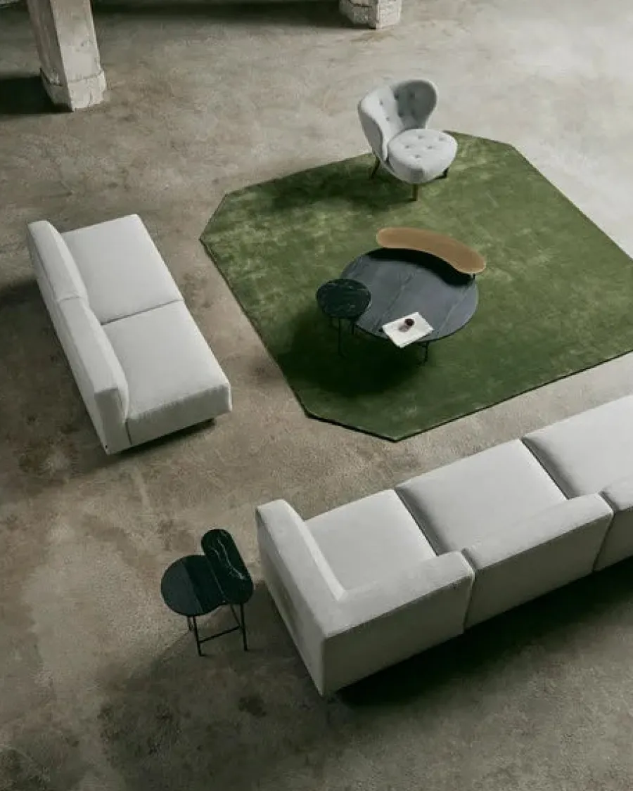 The Moor Rug AP8 300x300 fra<&Tradition Hot