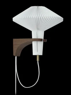 The Mushroom væglampe fra<Le Klint