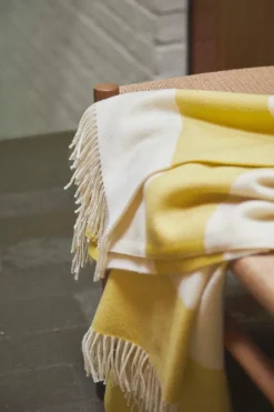 The Sweater Plaid, yellow fra<Silkeborg Uldspinderi Best