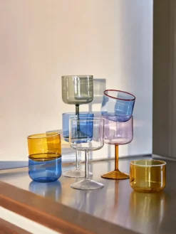 Tint Wine Glass fra<HAY New