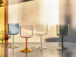 Tint Wine Glass fra<HAY New