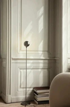 Tiny Floor Lamp fra<Ferm Living Online