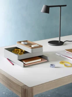 Tip Table Lamp fra<Muuto