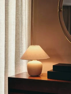 Torso 57 Bordlampe fra<Audo Copenhagen Outlet