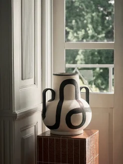 Trace Vase fra<Ferm Living Clearance